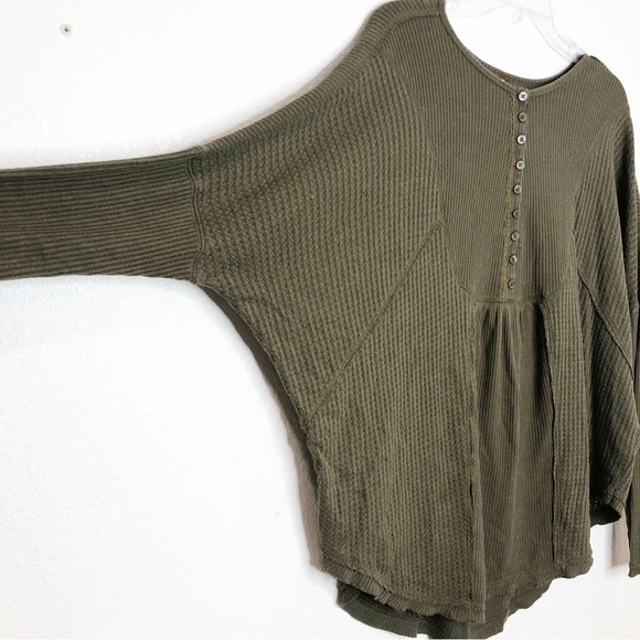 Free People Leo Henley Top Long Sleeve Waffle Knit Top Army Green Size Small - Picture 5 of 15